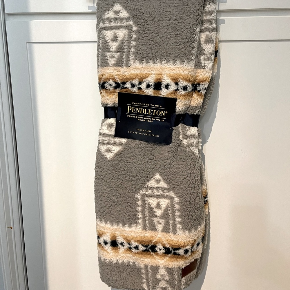 PENDLETON Sherpa Aztec Southwest Boho Throw 50X70